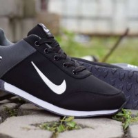 Sepatu Nike Jogging Revolution Premium (PROMO)
