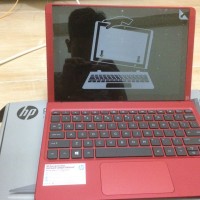 Laptop / Notebook Hybrid HP Pavilion X-2 BARU