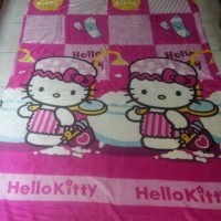 SELIMUT BULU KARAKTER HELLO KITTY UK 150200
