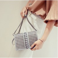 Jual Tas Import Selempang Rantai Studded Q1140 Murah