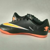 sepatu futsal Nike untuk anak ukuran 33-37