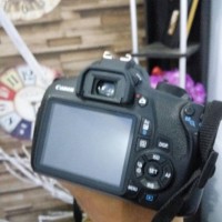 Canon 1200D + Lensa 18 55mm is II Barang Istimewa Sangat mulus