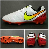 Sepatu Sepak Bola Nike Tiempo (Putih Merah)