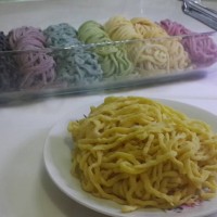 Jual Mie Pelangi Vegetarian / Vegetarian Rainbow Fresh Noodle Murah