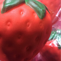 Jual souvenir squisy Squishy strawberry super jumbo Murah