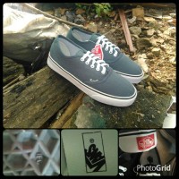 Sepatu Pria / Cowok sepatu vans authentic grey / abu