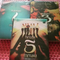 Paket 3 Novel. Rantau 1 Muara, Ranah 3 Warna, Negeri 5 Menara