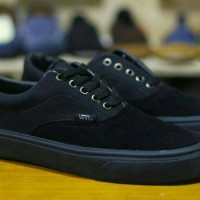 VANS ERA HITAM/SEPATU VANS HITAM BUAT SEKOLAH KULIAH MAIN JALAN JALAN