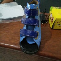 sepatu ortopedi LARS