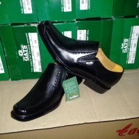 SEPATU KULIT MERK GATS
