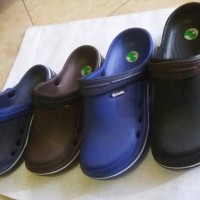 Jual sepatu sandal model crocs KOMIN K-023 // sandal karet pylon pria Murah