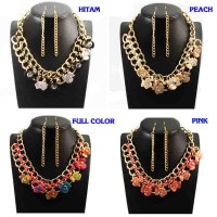 Kalung Fashion Aksesoris Wanita Premium Necklace New Arrival 2017