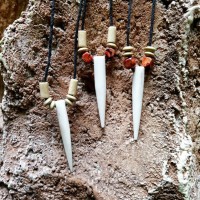 kalung tulang