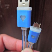 Jual Kabel Transfer data - Micro USB hati dengan Flash LED Charging Murah