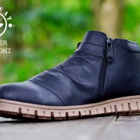Sepatu Pria Moofeat Anthony Zipper Black Semi Boots Casual Kerja Pria