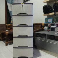 Jual lily lemari pakaian / lemari plastik motif rotan 5 susun - abu Murah