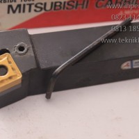 PSKNR 2525M15 + SNMG15 Pisau Bubut Stang Pahat Bubut Rata Kanan Widia