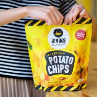 Jual READY STOCK! IRVINS Salted Egg Potato Chips 230 Gram (Singapore) Murah