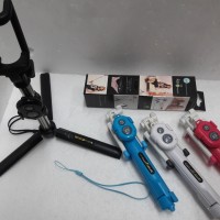 spesial Tongsis Tripod + Remote Bluetooth / order segera
