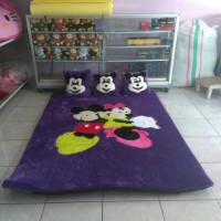 Jual Karpet Karakter Bulu Rasfur Motif Mickey & Minnie Mouse Murah