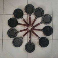 Jual Wajan karakter K Frypan ( teflon dapur celemek pancake kitty love bear Murah