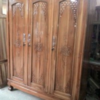 Jual lemari jati pintu 3 model pintu swing Murah