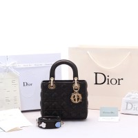 Tas Dior My Lady Cannage Small Lucky Badges GHW Hitam SOL77018