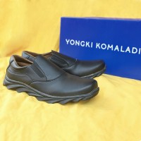 Sepatu Casual Pria Yongki Komaladi Original B 97 Hitam