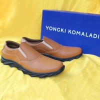 Sepatu Casual Pria Yongki Komaladi Original B 97 Tan