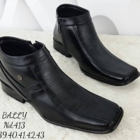 Sepatu# Pansus BALLY