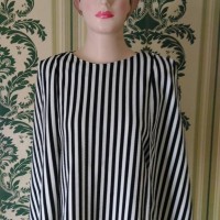 Jual Baju blouse cape motif salur vertical putih navy Murah