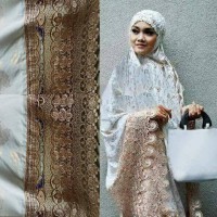 IN MUKENAH PRADA SUTRA IVORY PARIS RENDA GOLD FIT L BESAR