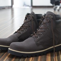 Jual Promo Sepatu Boots Safety Pria Ragamgaya Varko (Nike, Reebok, Puma) Murah