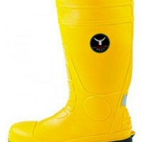 sepatu pvc boot petrova sepatu tahan air sepatu safety