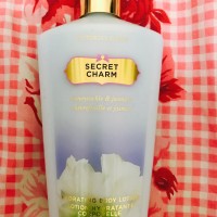 Jual Victoria Secret Secret Charm Hydrating Body Lotion 250 ml / 8.4 oz Murah