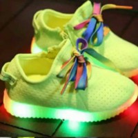 Jual Sepatu walker anak import kets Lime tali rainbow colorfull lampu LED Murah