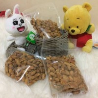 Jual roasted almond california inshell 250gr / kacang almond Murah