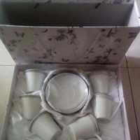 Jual parcel gift box 1 set cangkir dan platter Murah