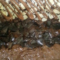Jual pesanan Yuli, 1 brownies nutella + 1 mix + 1 almond Murah