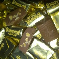 Jual DELFI TREASURE ALMOND 96pcs/pack Murah