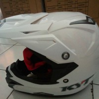 helm kyt over cross trail solid