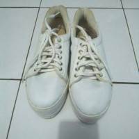 Jual sepatu sneaker edberth size 39 Murah