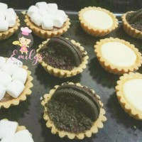 Jual Cheesy Ovomaltine Bog Circle Pie (18 cm) & 4 pcs of Petite Pie Murah
