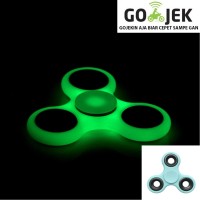 Jual Fidget Spinner Hand Toys Mainan 3 arms - Biru Hijau Glow in the dark Murah