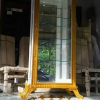 Curio Cabinet Kaca Lampu - Lemari Kaca Hias - Lemari Kaca Pajangan