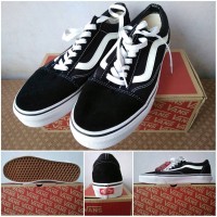 Jual jual sepatu vans oldskool black and white Murah