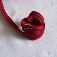 Jual Daun Retsleting coil Plastik No. 5 Amco - Merah Maroon Murah
