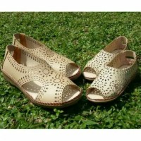 sepatu sandal ibu dan anak couple mom and kids laser cream