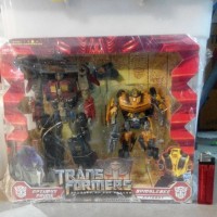 Jual HASBRO TRANSFORMER SET ISI 2 OPTIMUS PRAIM & BUMBLEBEE Murah