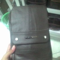 Sling Bag Tas Pria 1 tali Selempang Kulit Sapi Asli Merk Kickers